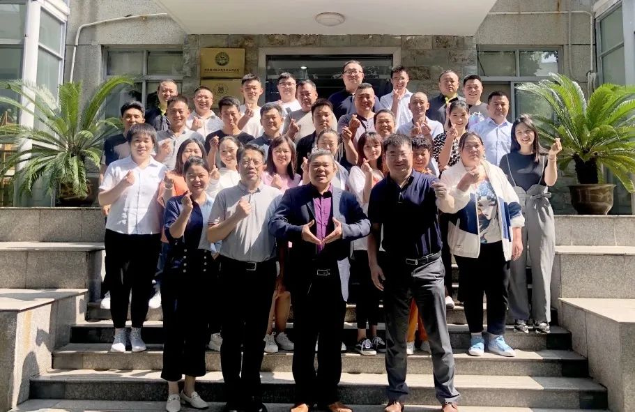 格林凯尔第二期工厂化育苗技术培训班成功举办